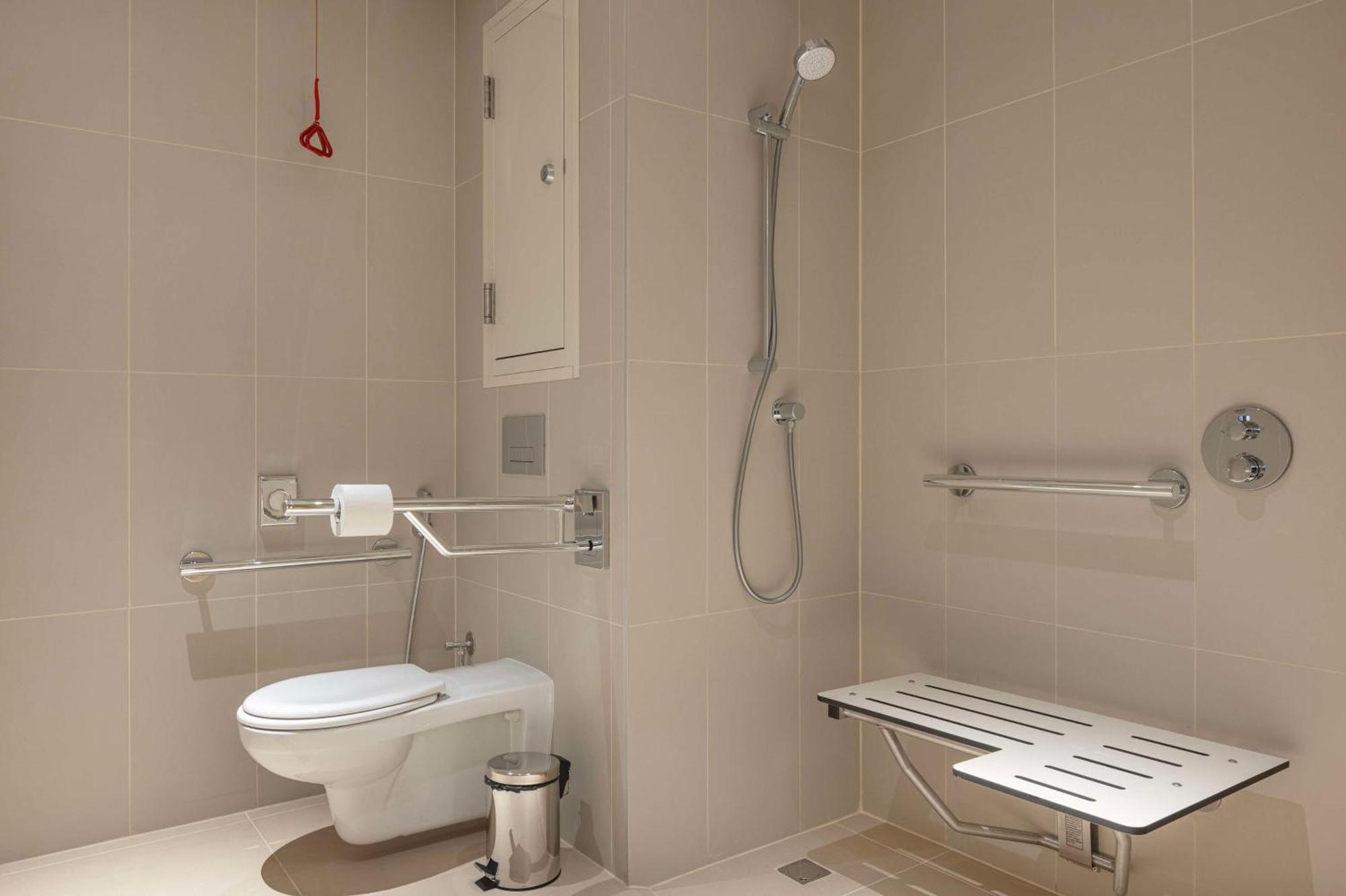 Hampton By Hilton Kuwait Salmiya Hotell Kuwait City Eksteriør bilde