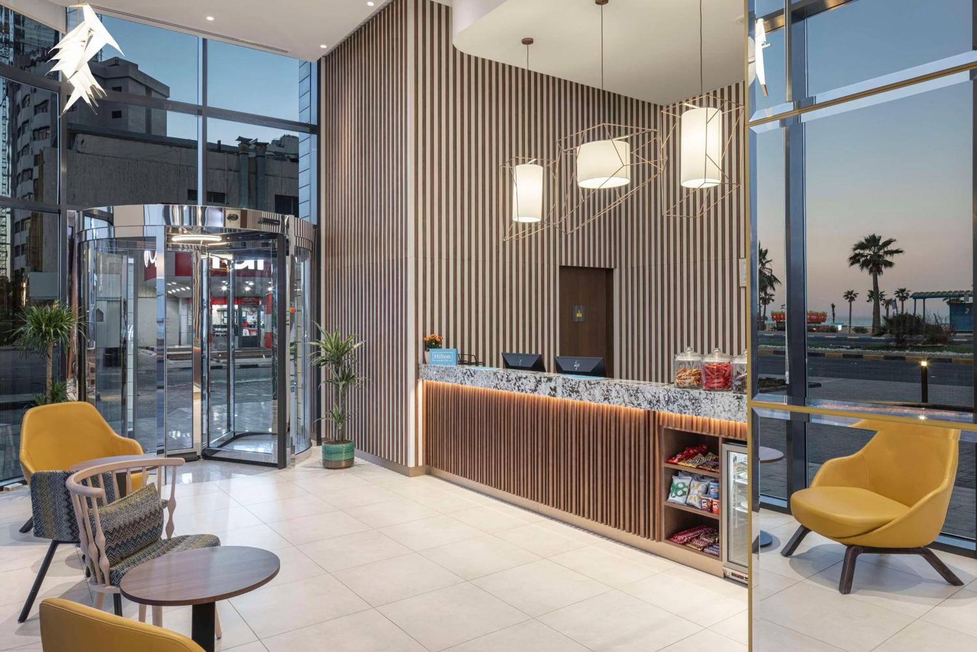 Hampton By Hilton Kuwait Salmiya Hotell Kuwait City Eksteriør bilde